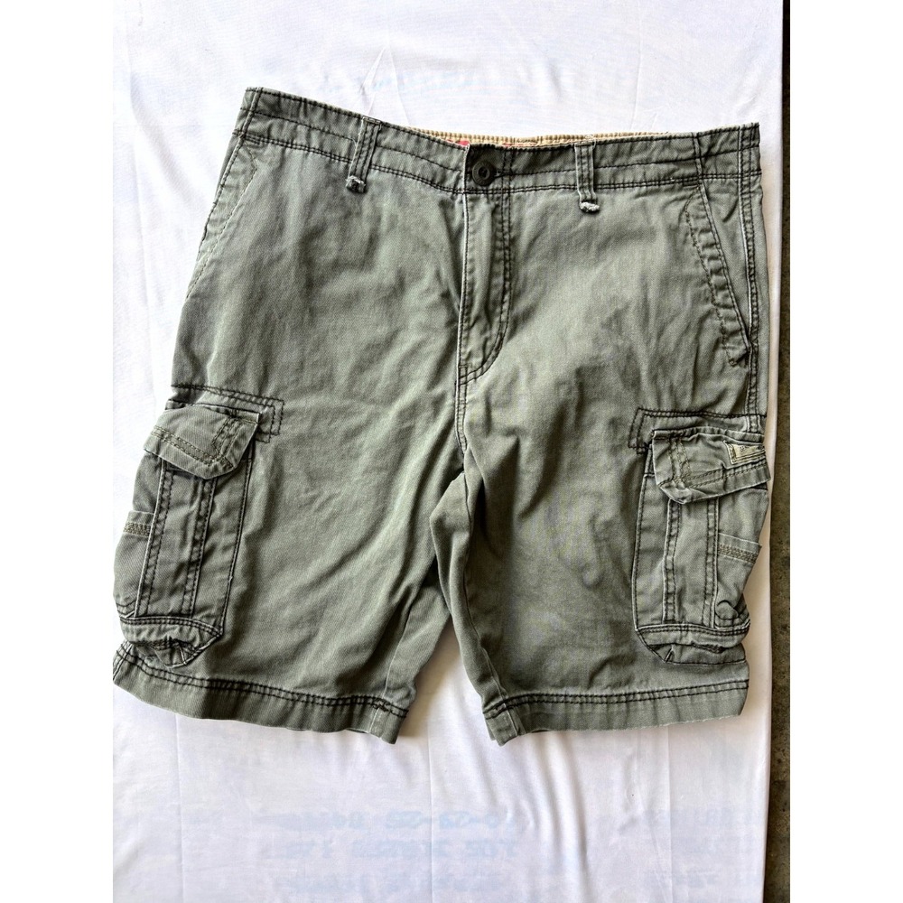 Unionbay Survivor Belted Cargo Shorts Mens 34 Olive Green Classic Fit Hiking - Picture 2 of 8